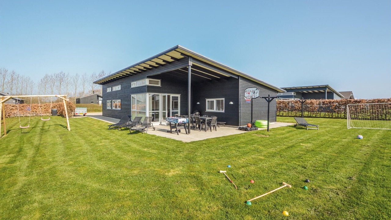 Photo of Outdoor in Flovt Strand