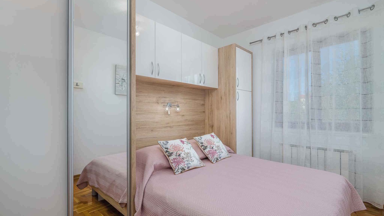 Photo of Bedroom in Porat