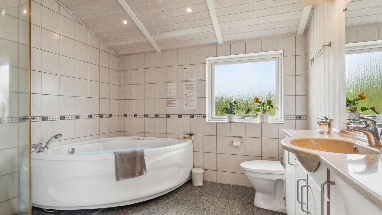 Photo of Bathroom in Spodsbjerg