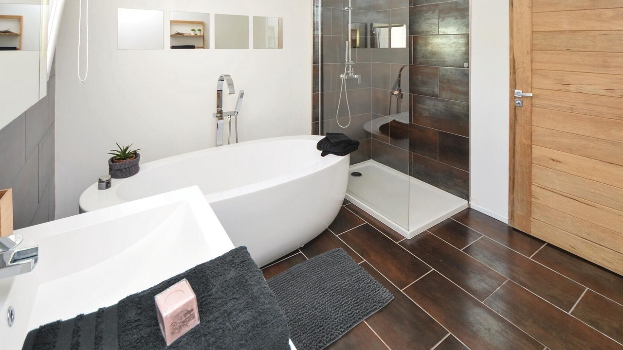 Photo of Bathroom in Saint-Nazaire-de-Ladarez