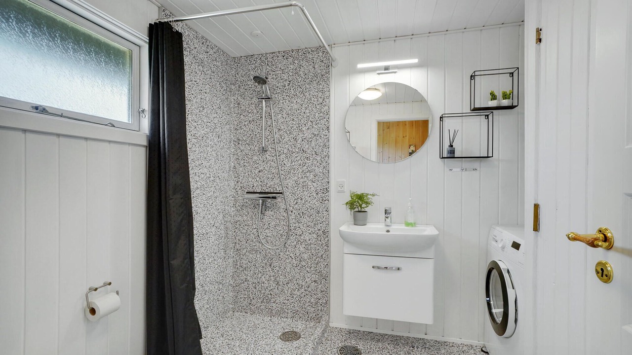 Photo of Bathroom in Hvalpsund