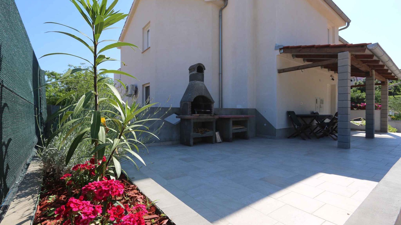 Photo of Outdoor in Silo