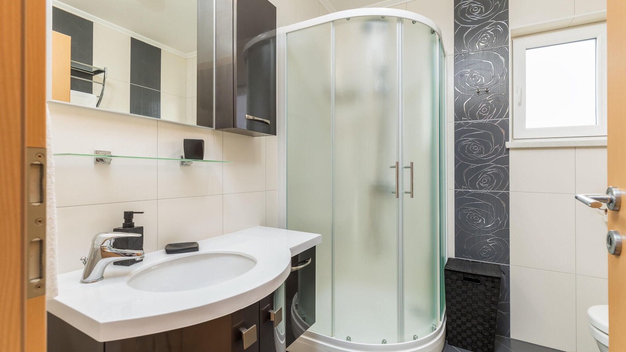 Photo of Bathroom in Valbandon