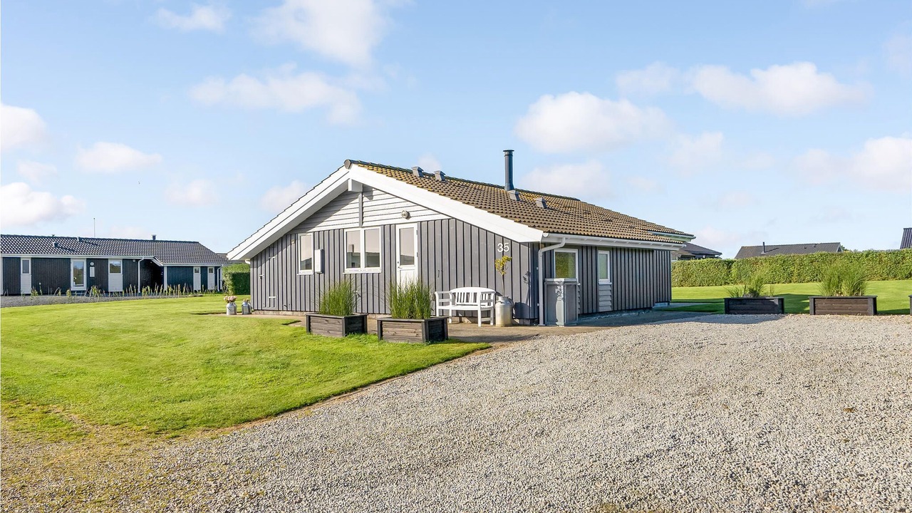 Photo of Others in Flovt Strand