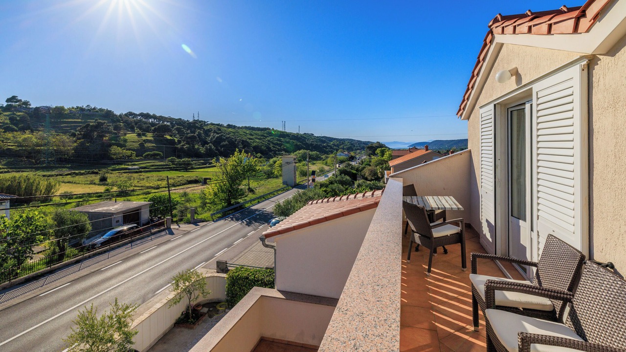 Photo of Patio Balcony in Mundanije