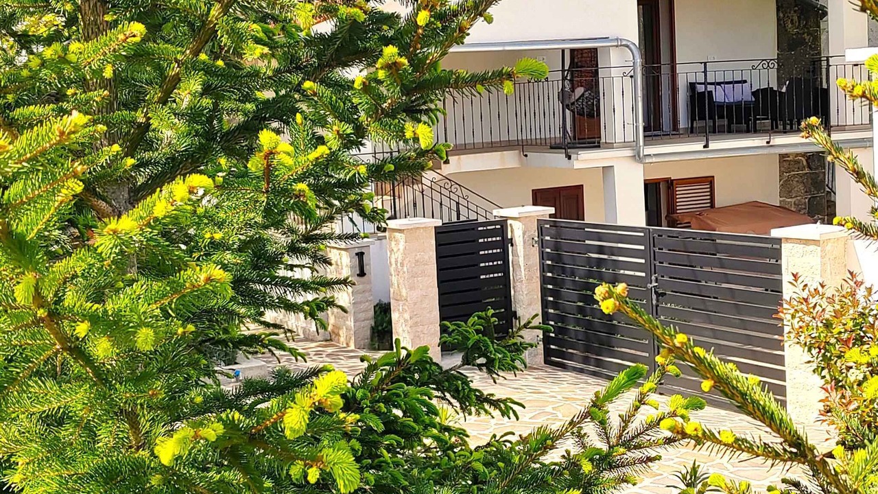 Photo of Outdoor in Bartici