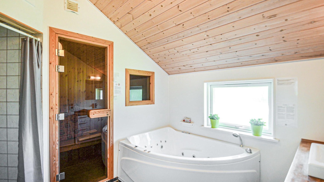 Photo of Bathroom in Gedesby