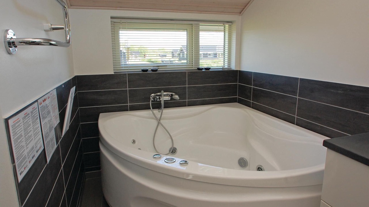 Photo of Bathroom in Flovt Strand