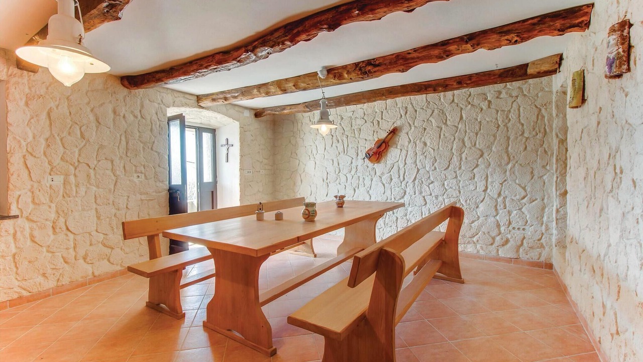 Photo of Bedroom in Cres