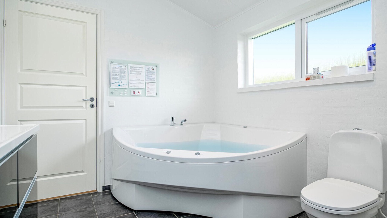 Photo of Bathroom in Nr. Lyngby Strand