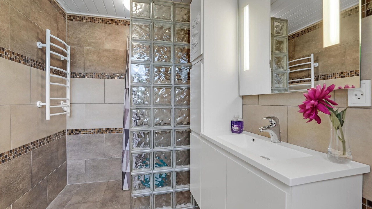 Photo of Bathroom in Bøtø By