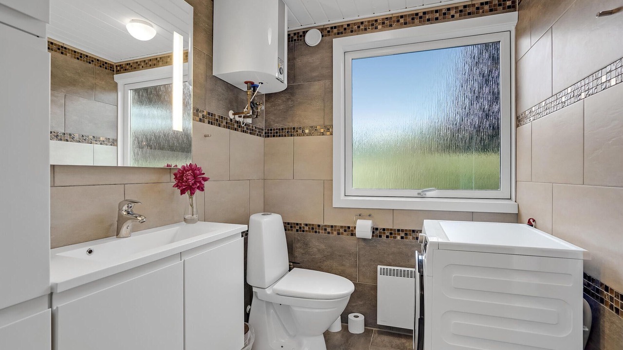 Photo of Bathroom in Bøtø By