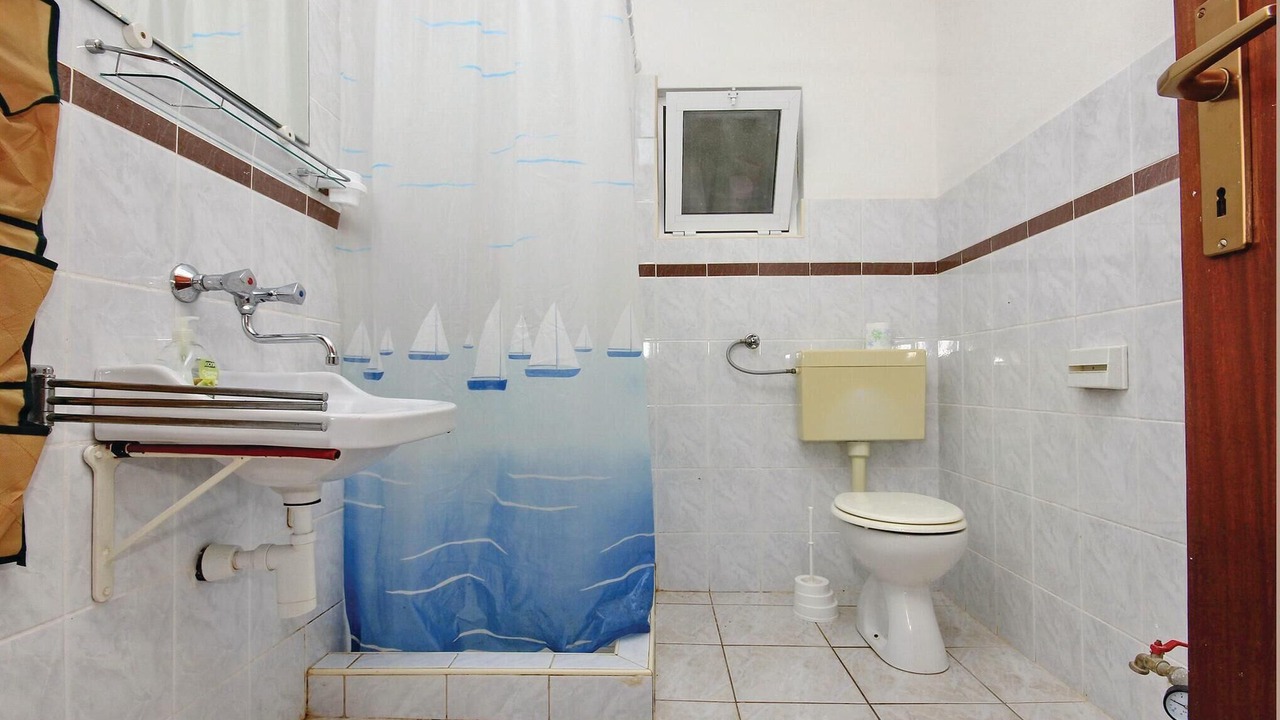 Photo of Bathroom in Blato