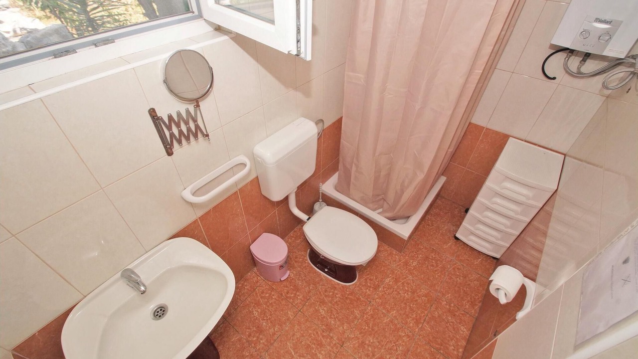 Photo of Bathroom in Blato