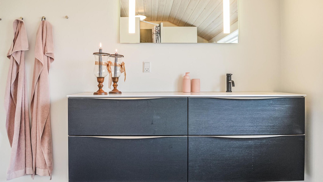 Photo of Others in Houvig Strand