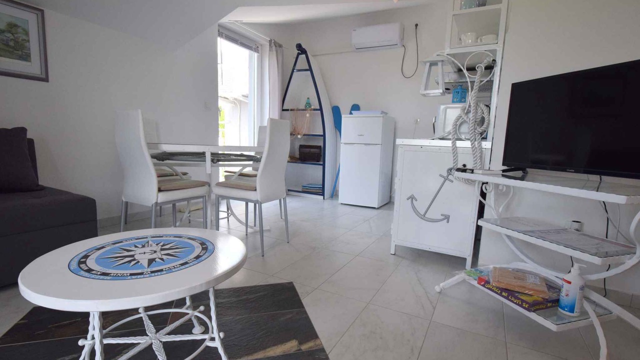 Photo of Livingroom in Gabonjin
