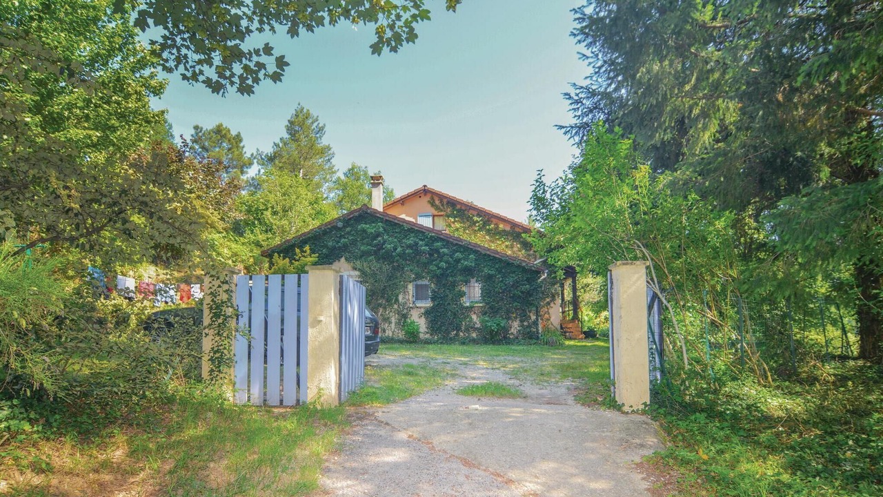 Photo of Others in Senechas