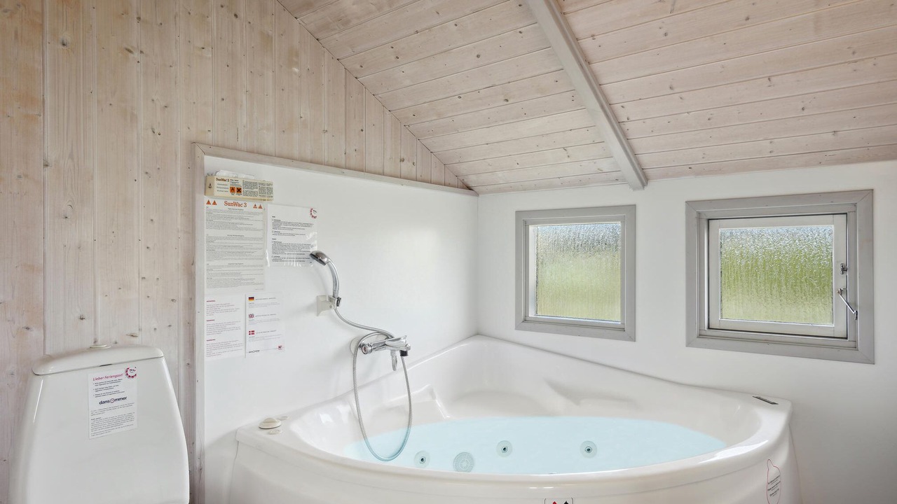Photo of Bathroom in Haurvig