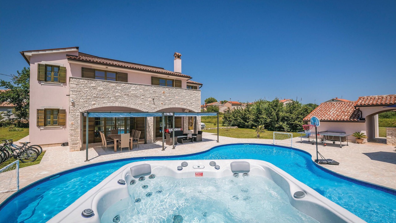 Photo of Outdoor in Valtura