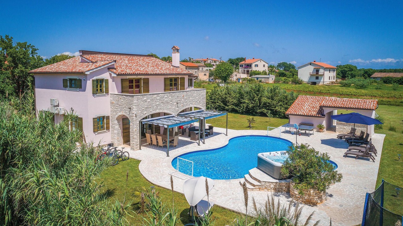 Photo of Outdoor in Valtura