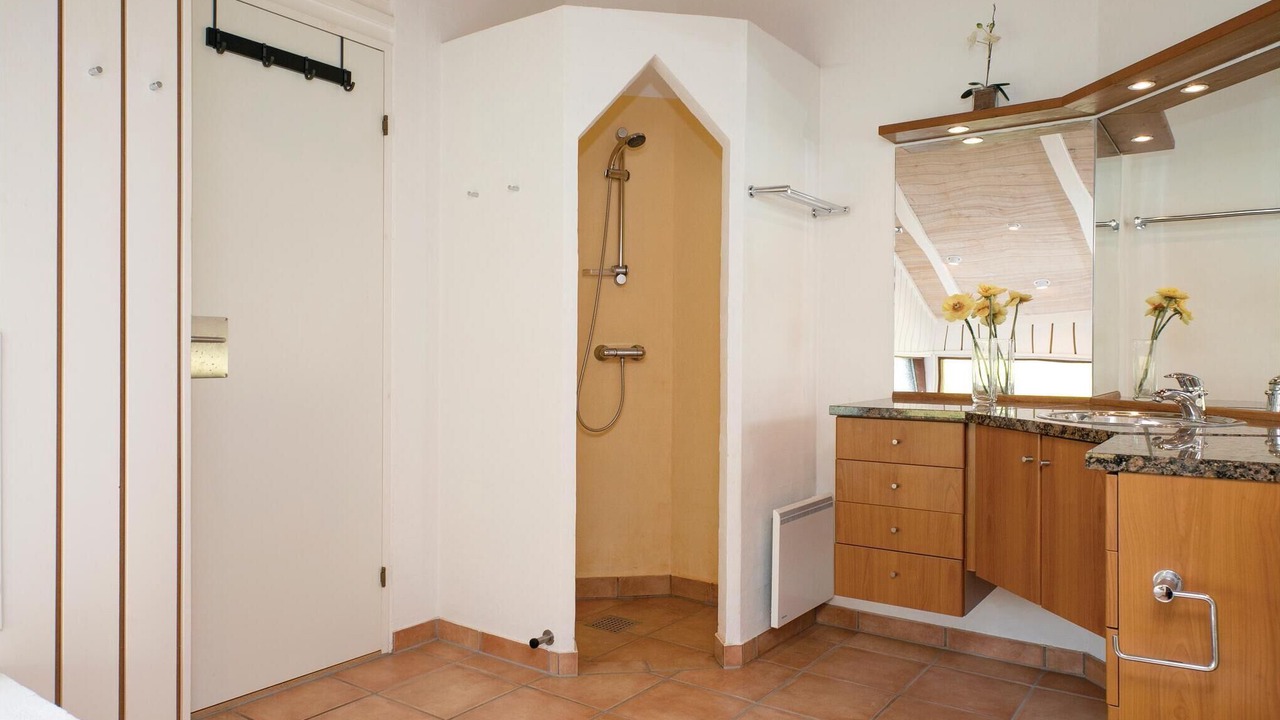Photo of Bathroom in Aalbaek