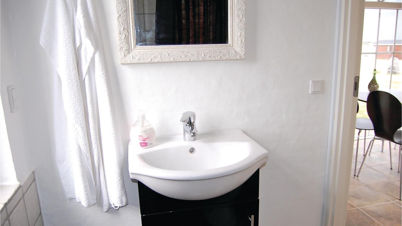 Photo of Bathroom in Skaven Strand