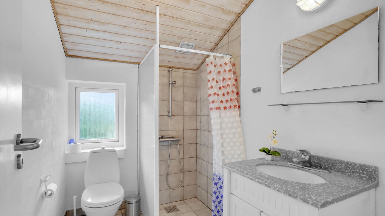 Photo of Bathroom in Vestervig