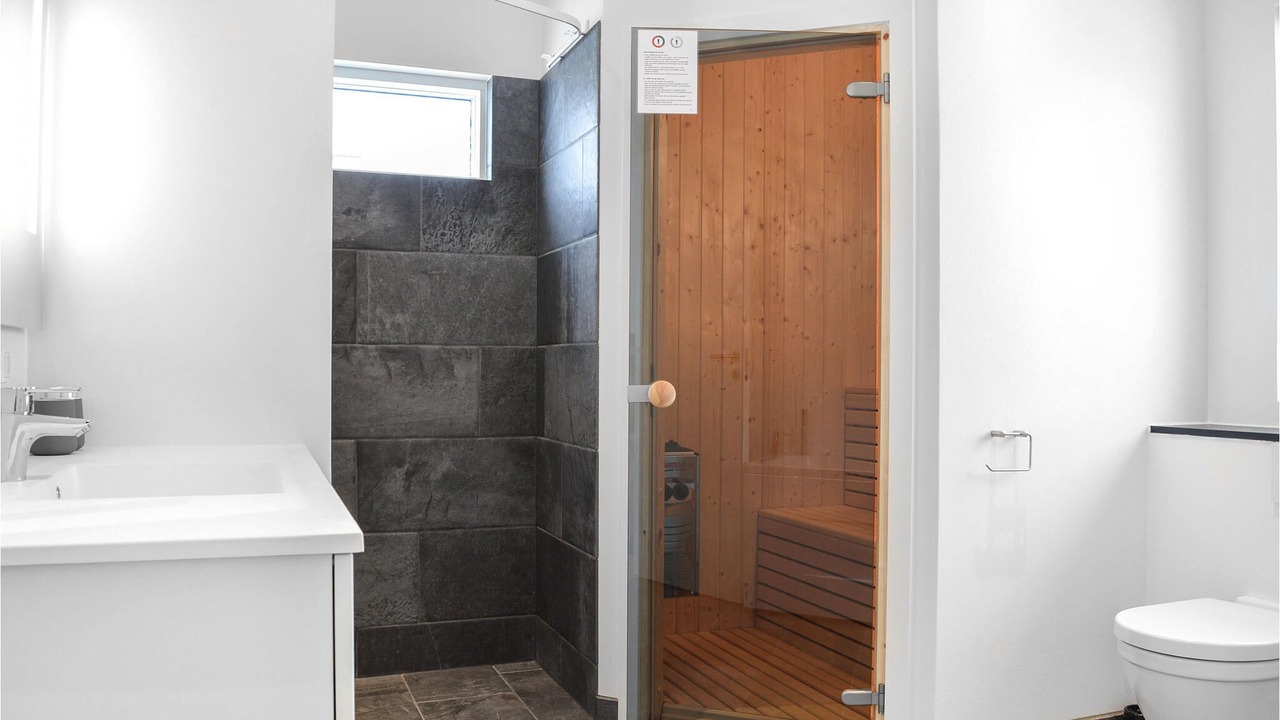 Photo of Bathroom in Houvig