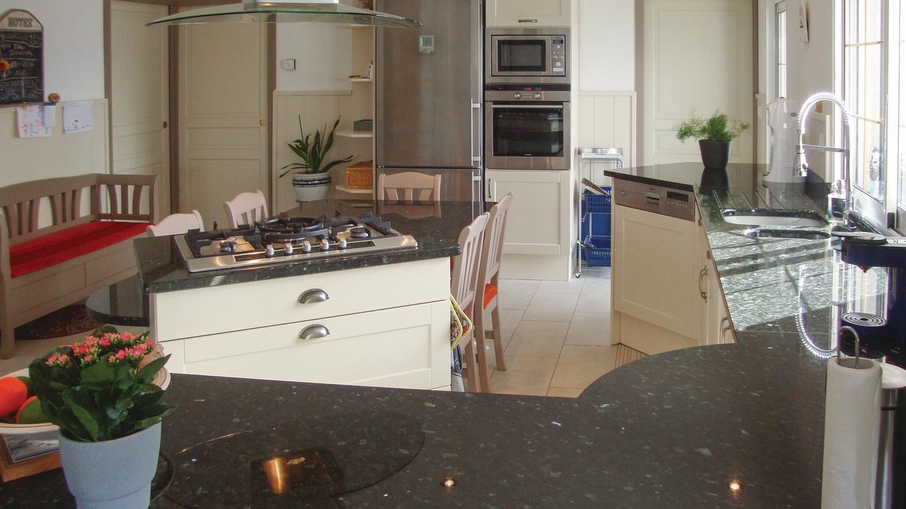 Photo of Others in Arnaud-Guilhem