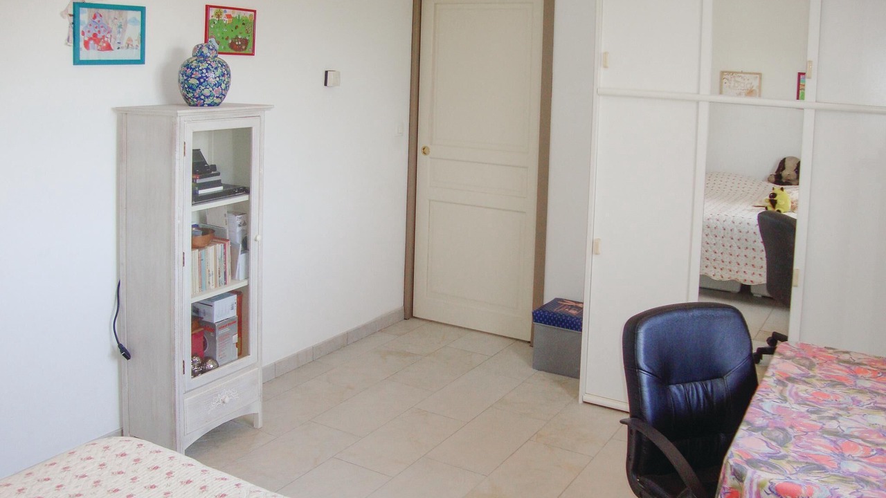 Photo of Others in Arnaud-Guilhem