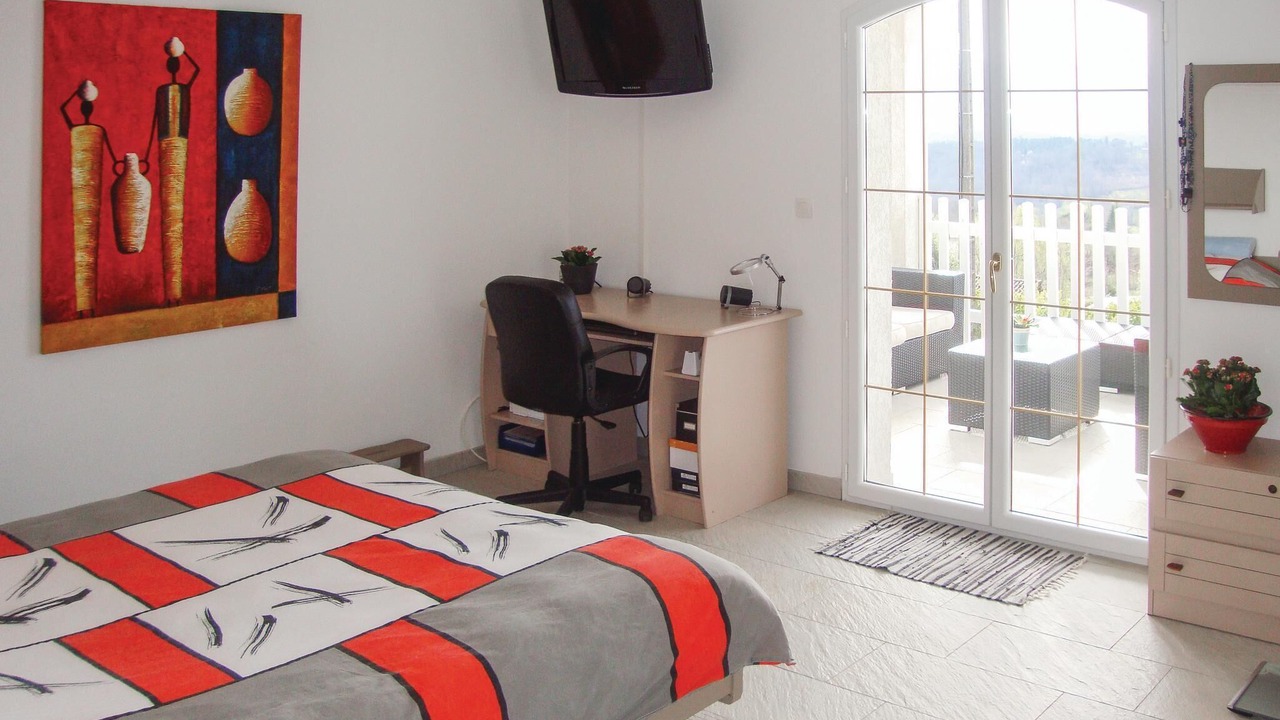 Photo of Others in Arnaud-Guilhem