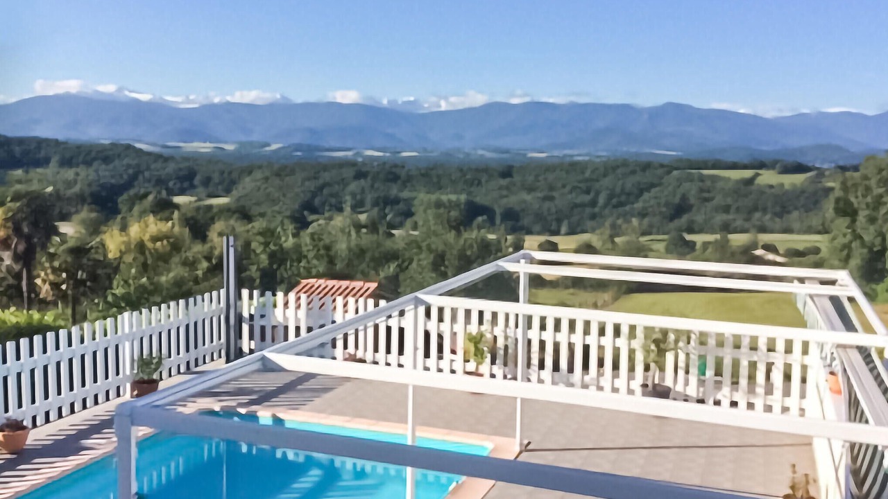 Photo of Bedroom in Arnaud-Guilhem