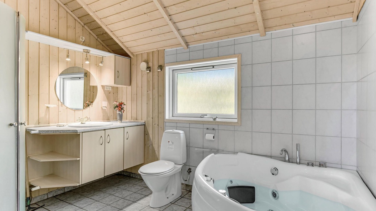 Photo of Bathroom in Arrild Ferieby