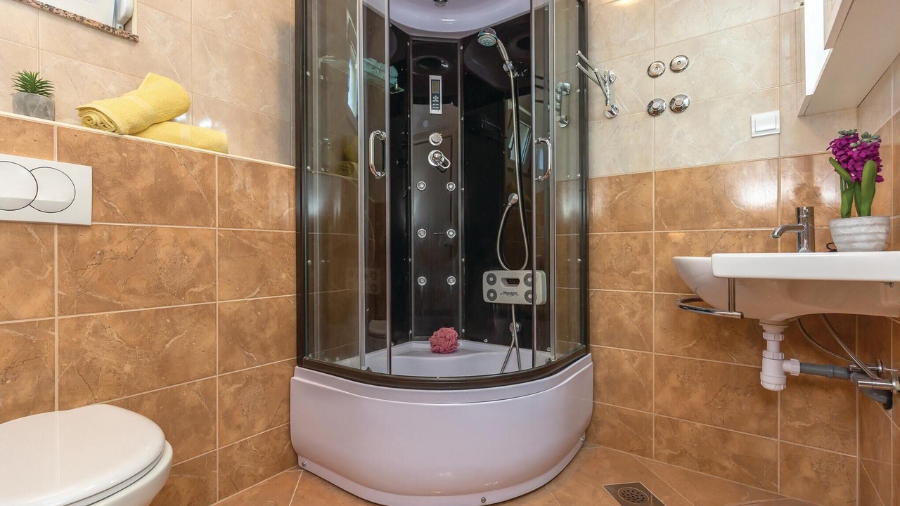 Photo of Bathroom in Bratus