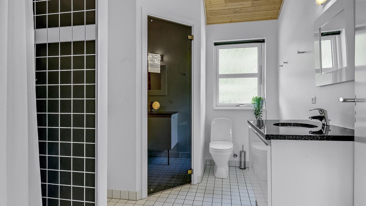 Photo of Bathroom in Aabenraa