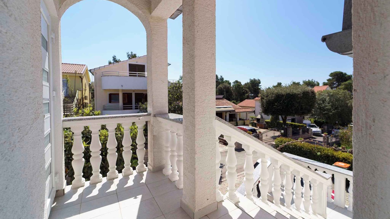 Photo of Outdoor in Petrcane