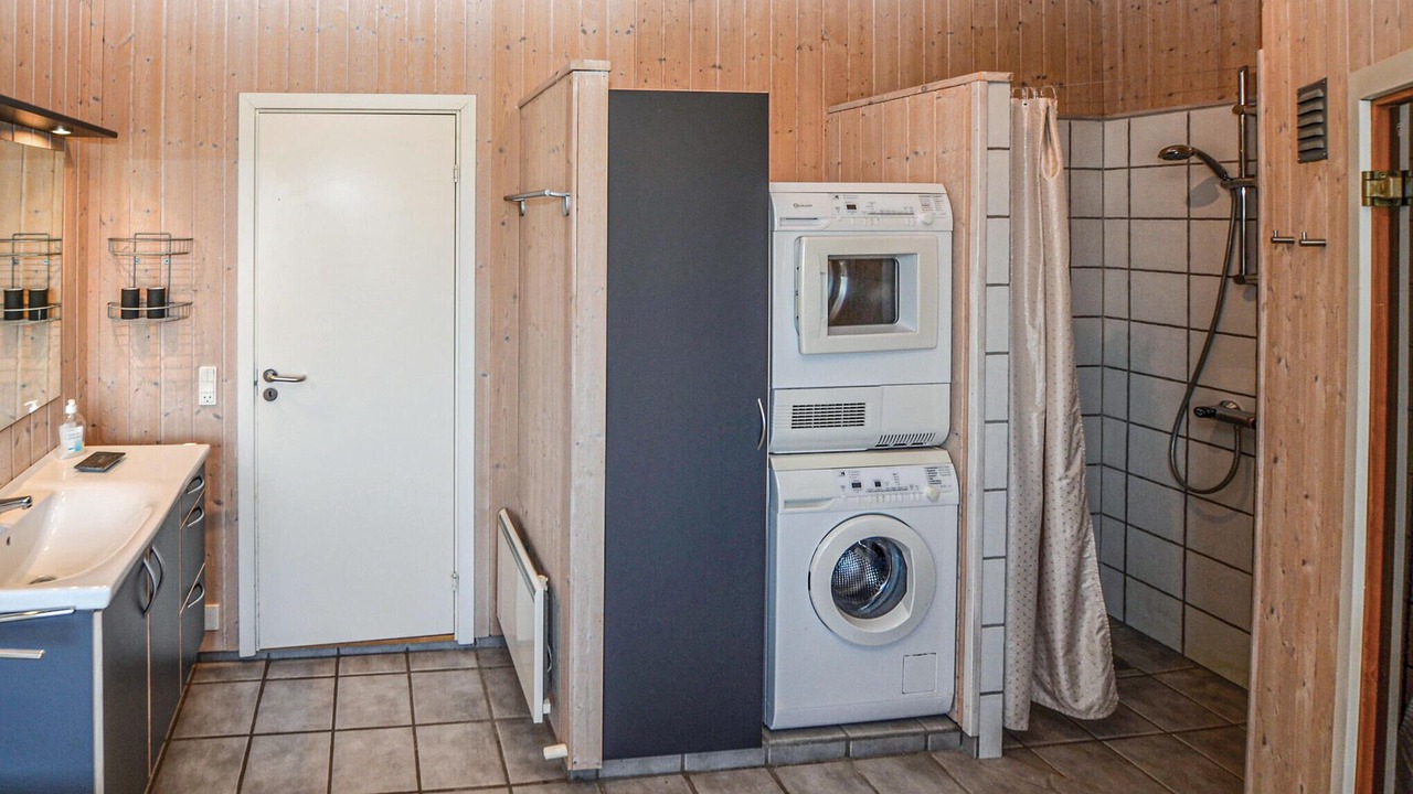 Photo of Bathroom in Mommark Strand