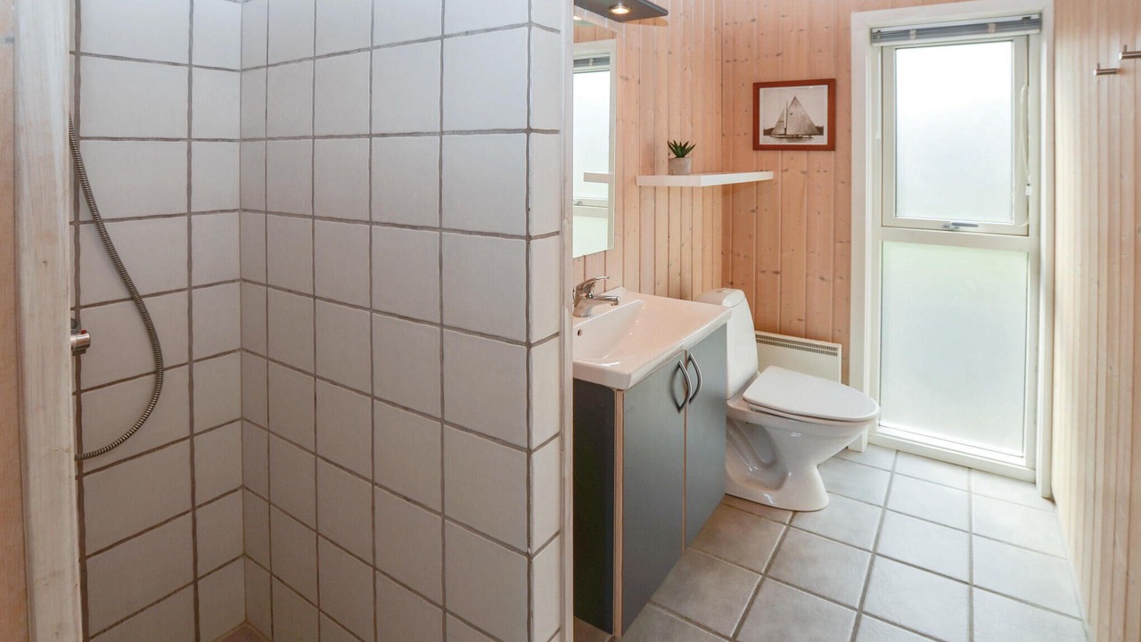 Photo of Bathroom in Mommark Strand