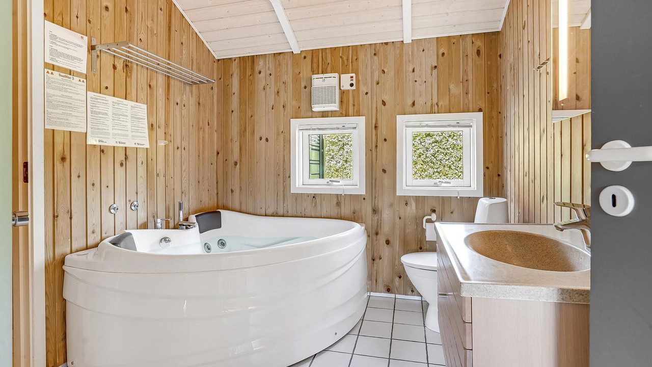 Photo of Bathroom in Hejlsminde