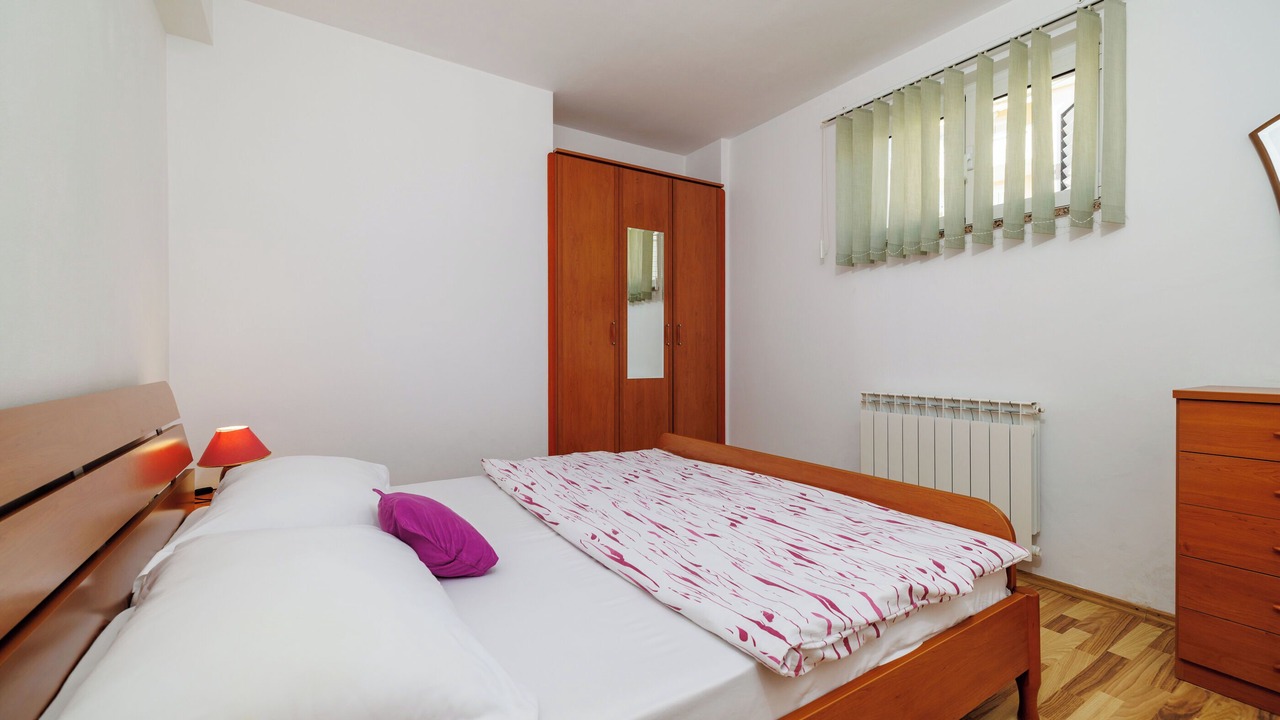 Photo of Bedroom in Punat