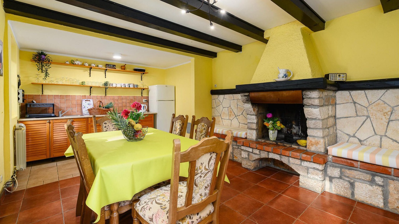 Photo of Bedroom in Pican