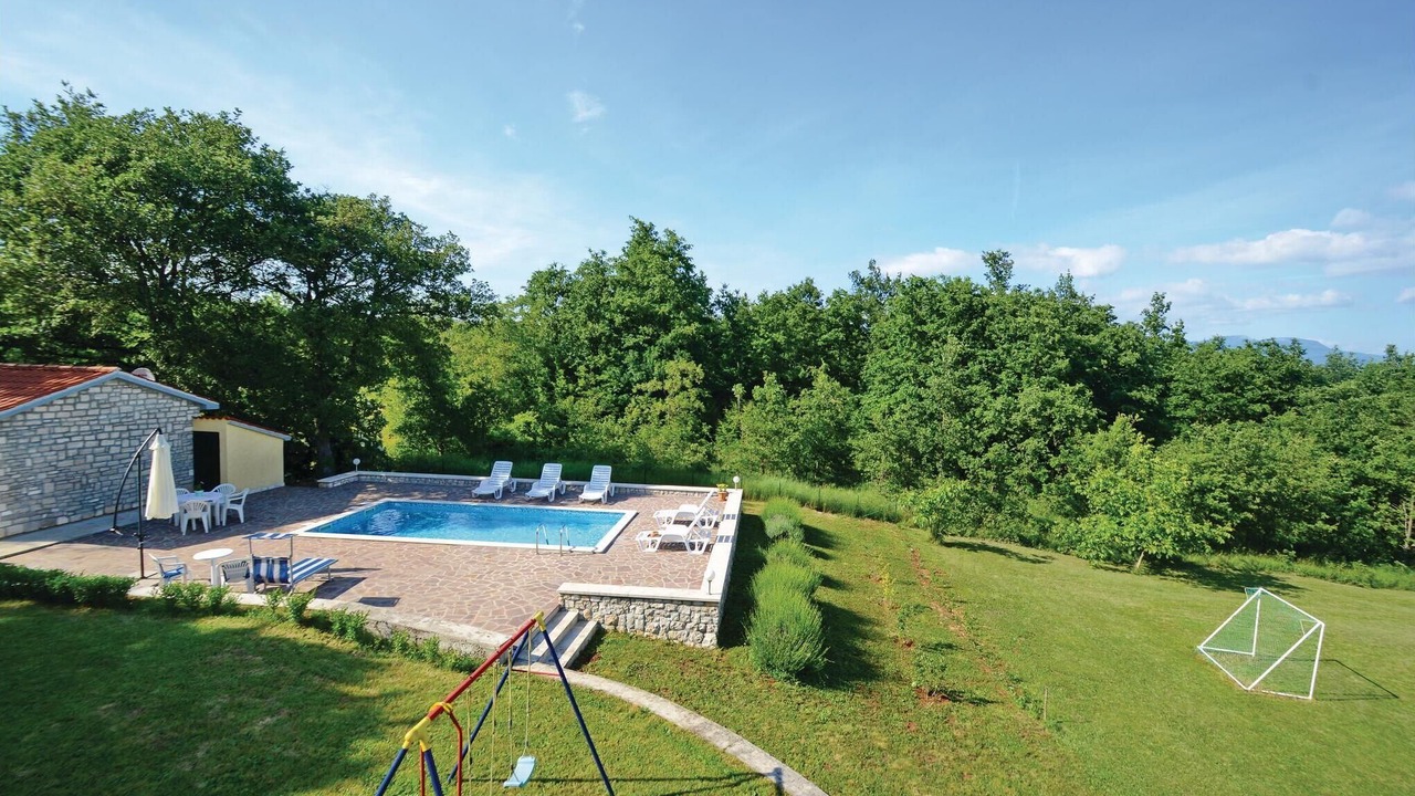 Photo of Outdoor in Pican