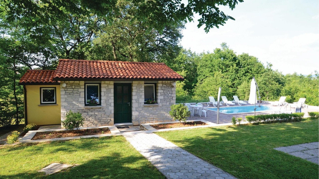 Photo of Outdoor in Pican
