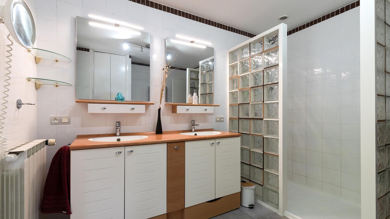 Photo of Bathroom in Vias