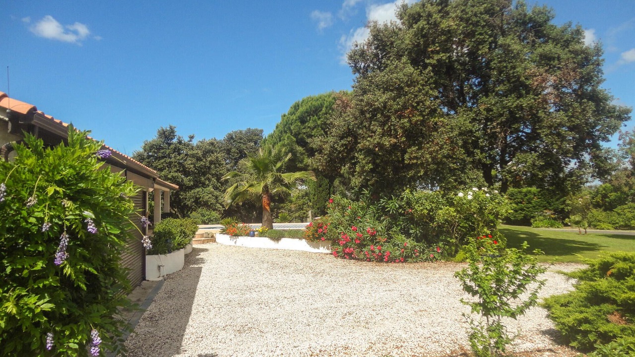 Photo of Others in Vias