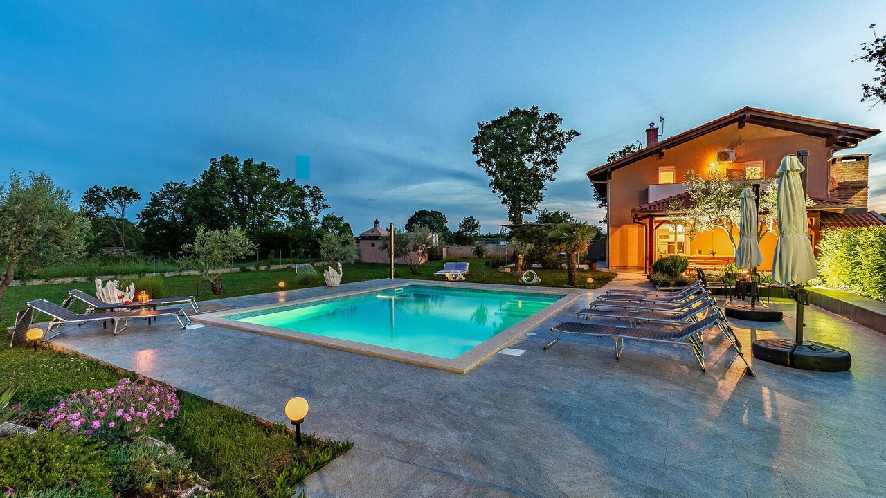 Photo of Outdoor in Loborika