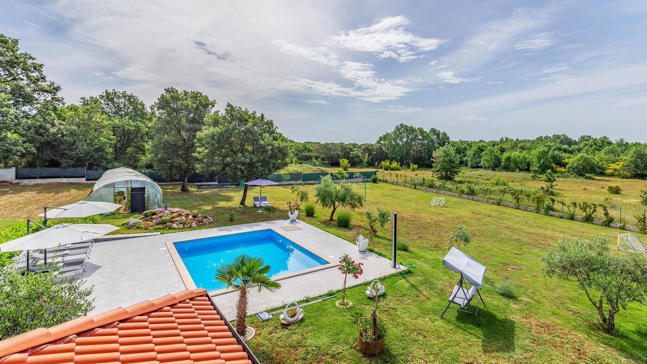 Photo of Outdoor in Loborika
