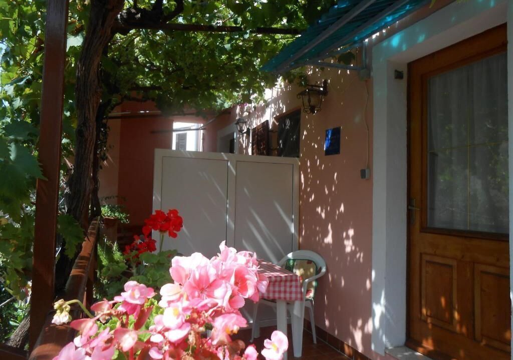 Photo of Outdoor in Cove Murtar