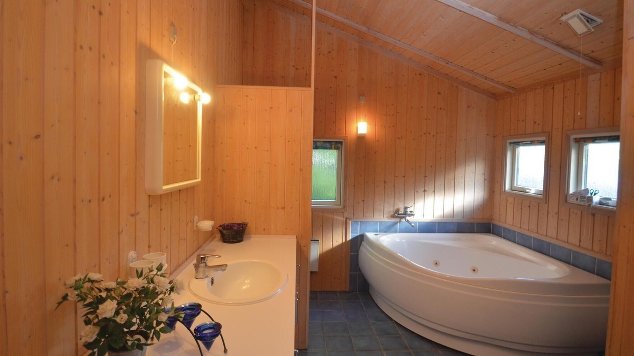 Photo of Bathroom in Bøtø By