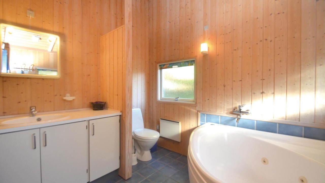 Photo of Bathroom in Bøtø By